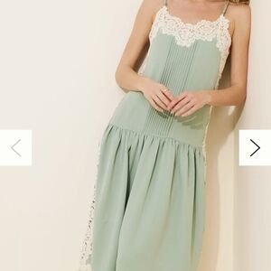 Chic Lace-Accented Midi Dress in Mint